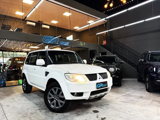 Mitsubishi Pajero TR4 2.0 Flex 16V 4X2 Mec. 2015