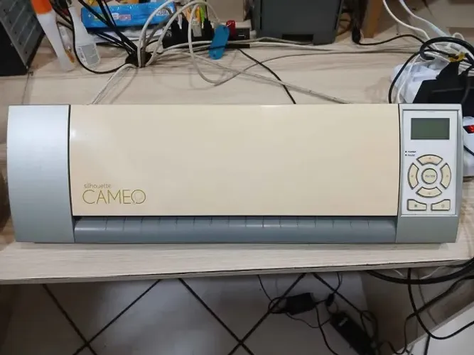 Máquina de Recorte Silhouette Cameo 1