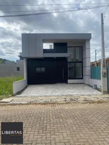 Casa em Condomínio 3 dorm, 151m², sala, cozinha, banheiro, varanda, churrasqueir