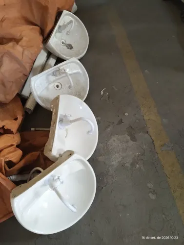 Vendo pias para banheiro