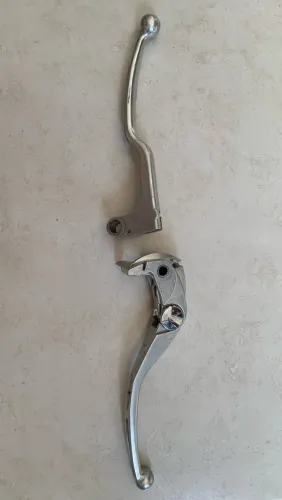 Vendo manetes de freio e embreagem CBR 600 2008
