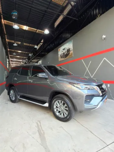 Toyota Hilux SW4 SRX 4X4 2.8 TDI 16V Dies. Aut. 2019