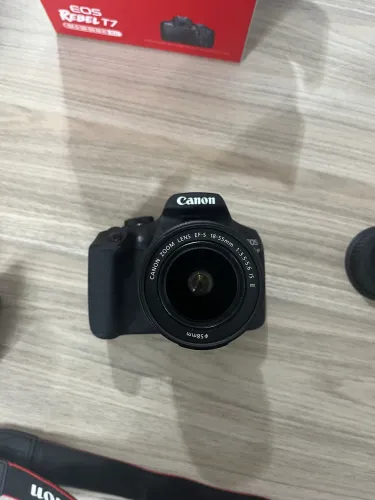 Camera Canon Eos Rebel T7