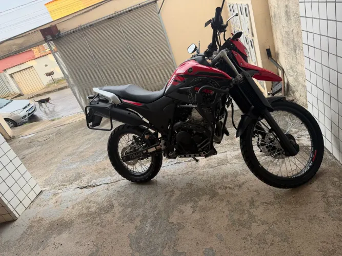 Lander 250 impecável