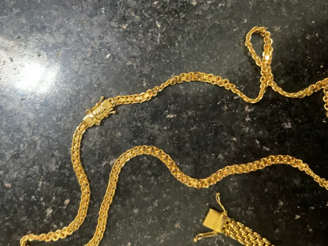 Corrente e pulseira banhada a ouro