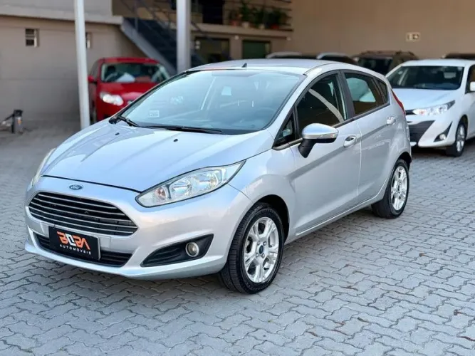 Ford Fiesta 1.6 SE Hatch 16V Flex 4P Powershift 2014