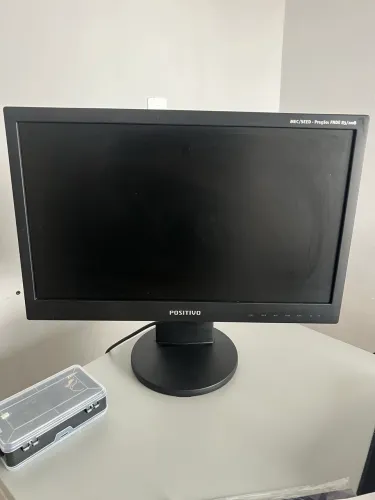Monitor de 17 Polegadas DVI E VGA.