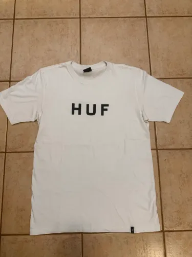 Camiseta HUF