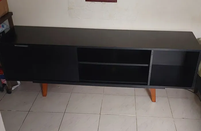 Rack para tv nova tamanho 160 por 40 cnt profundidade.