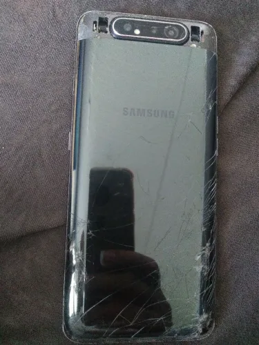 Vendo Samsung A80 pra retirada de peças não envio