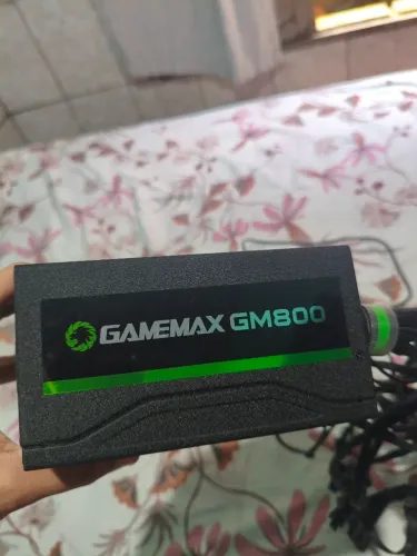 Vendo fonte GameMax GM 800w 80 Plus bronze e PFC ativo 