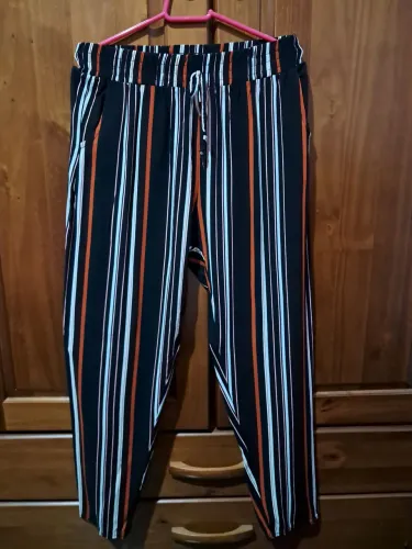 Calça casual feminina