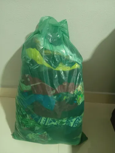 OPORTUNIDADE PARA QUEM QUER REVENDER ROUPAS! Fardo Especial