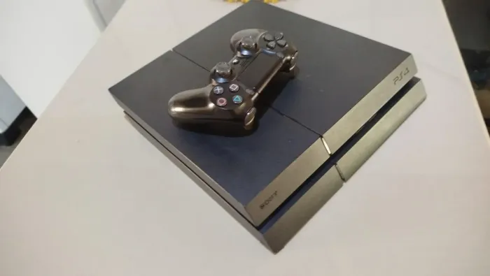 Ps4 fat vendo ou troco por ps5
