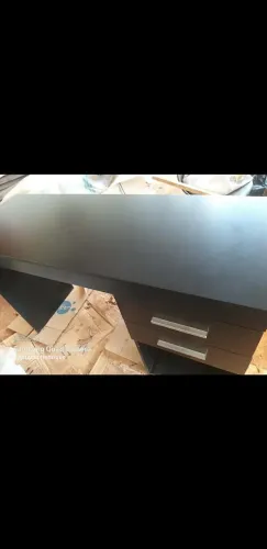Mesa de escritório cor preta