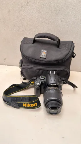 Nikon D5000