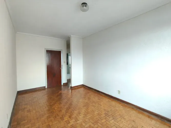 Apartamento com 1 quarto-Centro-Vendo