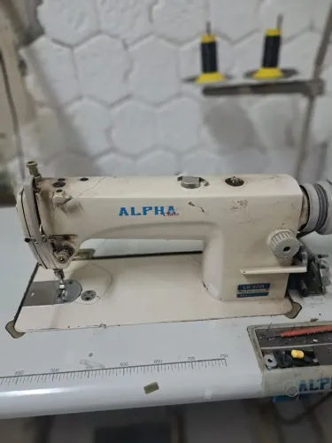 Máquina de costura industrial reta Alpha Class LH-8700