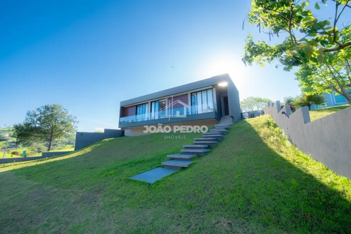 Casa terrea com 3 suites Condomio Santa Bárbara