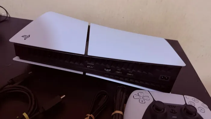 Vendo ps5 slim de 1tb