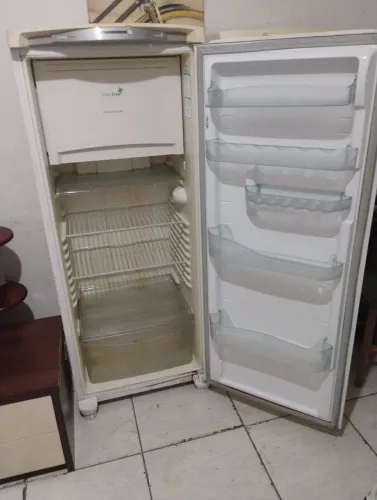 Geladeira Consul Facilite Frost Free 