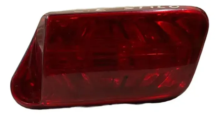 Lanterna Tampa Traseira Esquerda Fiat Stilo 2003 A 2010 Esquerdo/motorista Vermelho