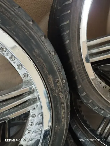 Vendo roda aro 20 desocupar espaço pneus de brinde sem enpeno sem solda multi furos de 5