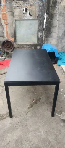 Mesa Quadrada de ferro