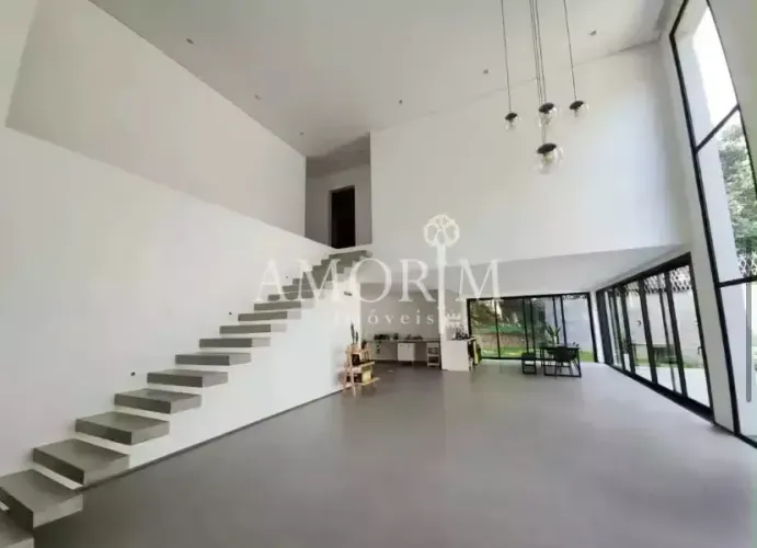 CASA DE ALTO PADRÃO COM 3 SUÍTES E PISCINA NO CONDOMÍNIO SCORPIOS EM CAJAMAR/SP