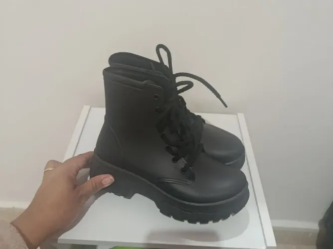 BOTA INFANTIL FEMININA