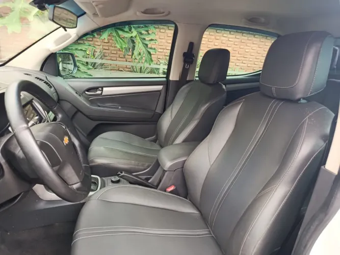 Chevrolet S10 Pick-up LT 2.8 TDI 4X4 CD Diesel AUT 2013