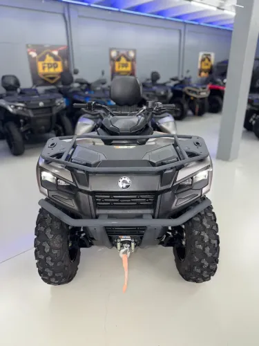 Quadriciclo Can am 700 MAX XT (900KM)
