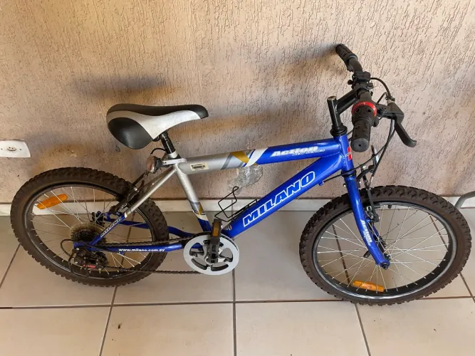 Bicicleta muito boa para criança, valor podemos negociar