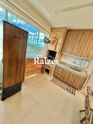 Cobertura duplex com 190m² para locação no bairro Santa Mônica, em Uberlândia.