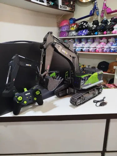 Kit escavadeira Huina 1593 + caminhão basculante Huina 1598 