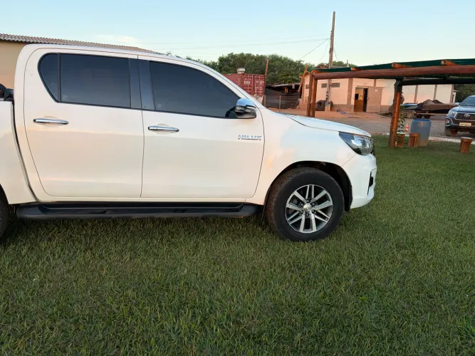 Toyota Hilux CD SRV 4X4 2.8 TDI Diesel Aut. 2020