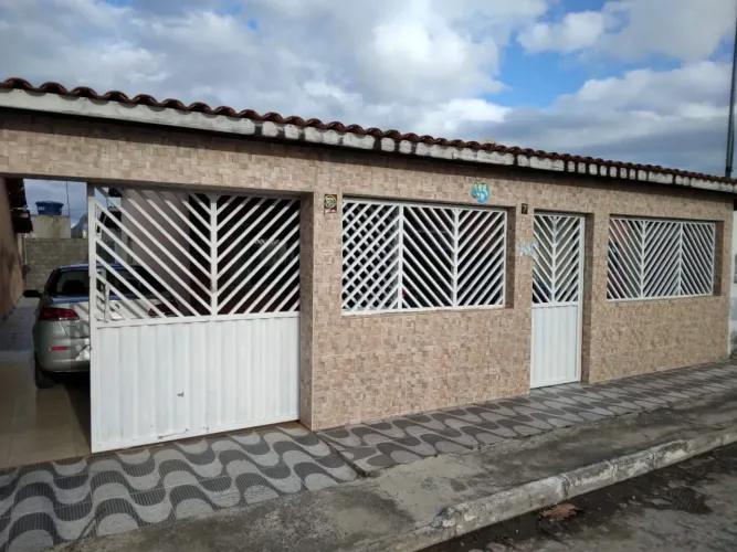 VENDO - 2 IMÓVEIS PELO PREÇO DE 1