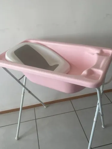 Banheira com suporte
