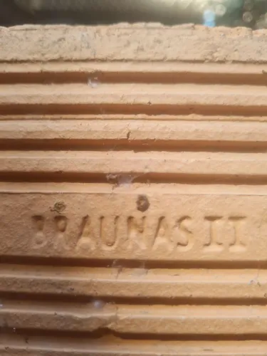 Tijolo 12 furos brauna