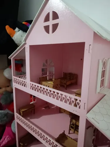 Vendo casinha em MDF 