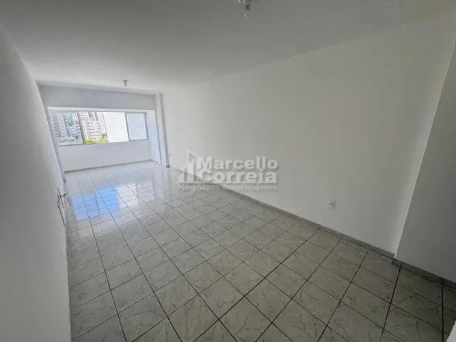 Apartamento de 80m² no bairro da Tamarineira