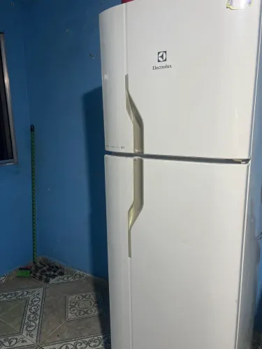 Geladeira em bom estado