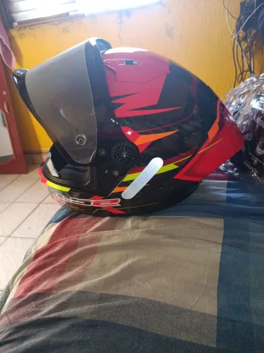 Capacete LS2 thunder carbon GP fire vermelho