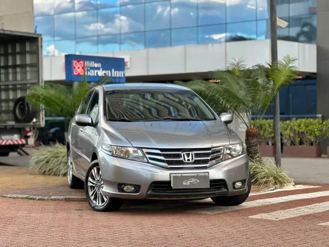 Honda City Sedan LX 1.5 Flex 16V 4P Aut. 2014