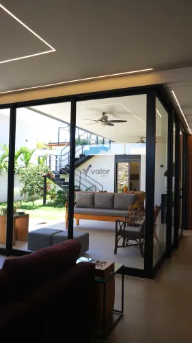 Casa para alugar em Campinas, Alphaville Dom Pedro, com 3 suítes, com 250 m²