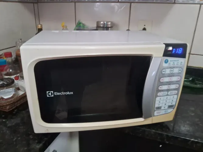 MICROONDAS ELECTROLUX 23 L ENTREGA INCLUÍDA
