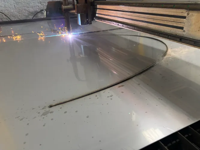 SERVIÇO DE CORTE PLASMA - EM CHAPA DE ATÉ 1? (pol)