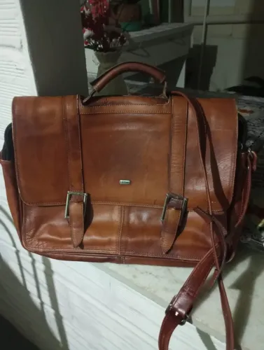 Bolsa RB Couros - semi nova 