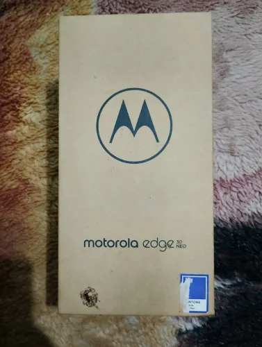 Vendo celular Motorola Edge(900)vender pra pagar minha  faculdade