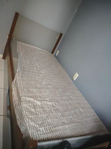 Cama de solteiro com auxiliar e colchão 